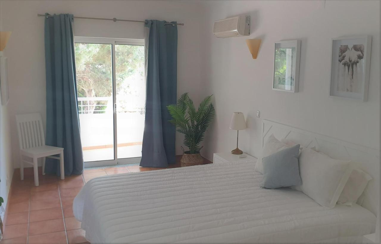 Apartment Vila Mos In Porto Mos Beach Lagos Exterior foto